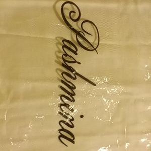NIB Pashmina scarf Ivory